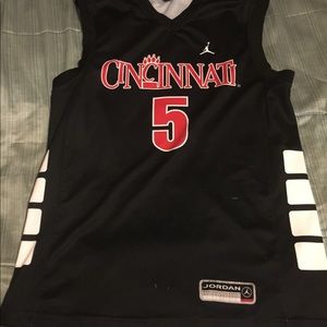 Men’s Cincinnati Bearcats Jersey size Large